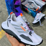 ¡Renueva Tu Estilo! Compra Tus Ténis Premium y Llévate 6 Pares de Medias GRATIS